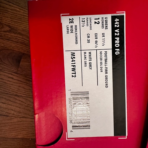 Cleats - Picture 4 of 5